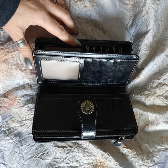 Black wallet - Picture 6 of 7